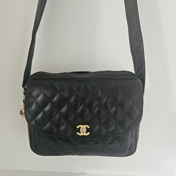 Authentic CHANEL Caviar black leather Crossbody/Shoulder Bag - Picture 14 of 16